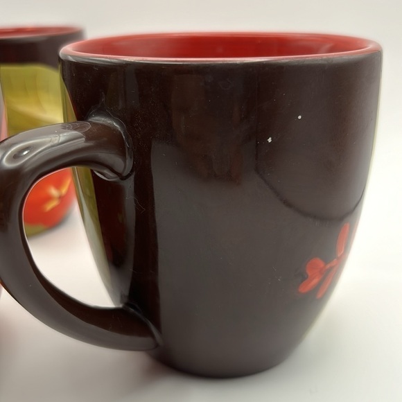 Laurie Gates floral design set of three mugs - Picture 9 of 15